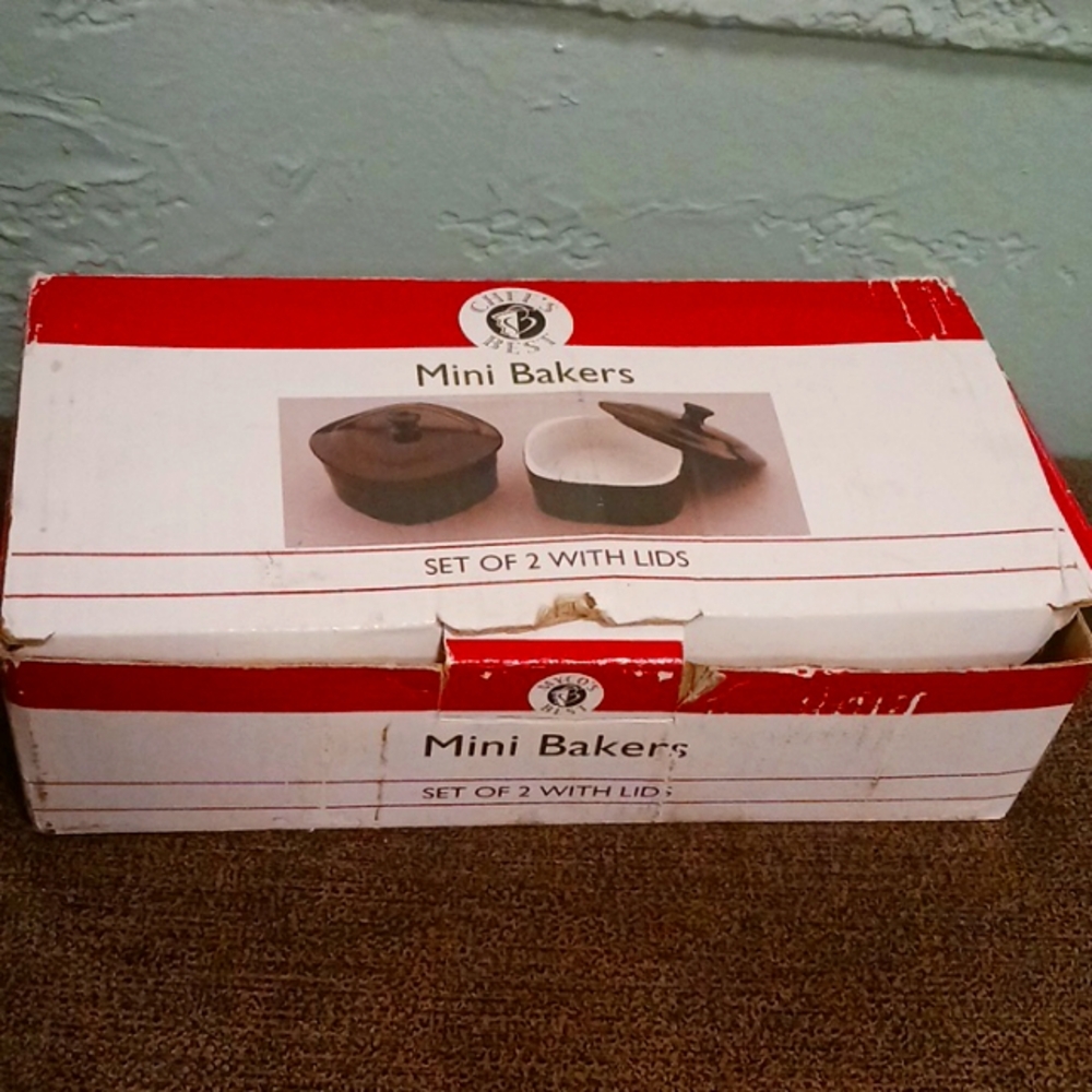 Set of 2 Mini Casseroles with lids Chef’s Best Mini Bakers